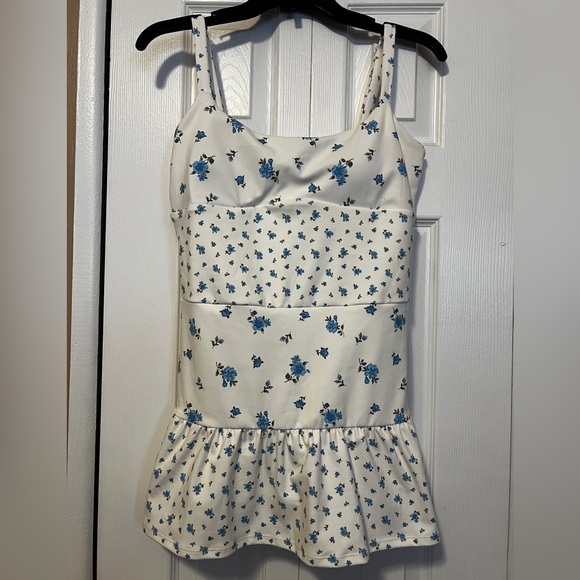 Altar’d State active dress - Picture 2 of 12